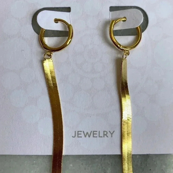 18k Gold Long Tassel Huggie Hoop Earrings NWT - Picture 3 of 5